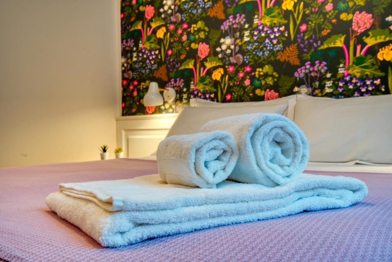 Dimora Claudia - Elegante Matrimoniale Con Bagno, Private Rooms, Self Check In, No Reception ミラノ エクステリア 写真